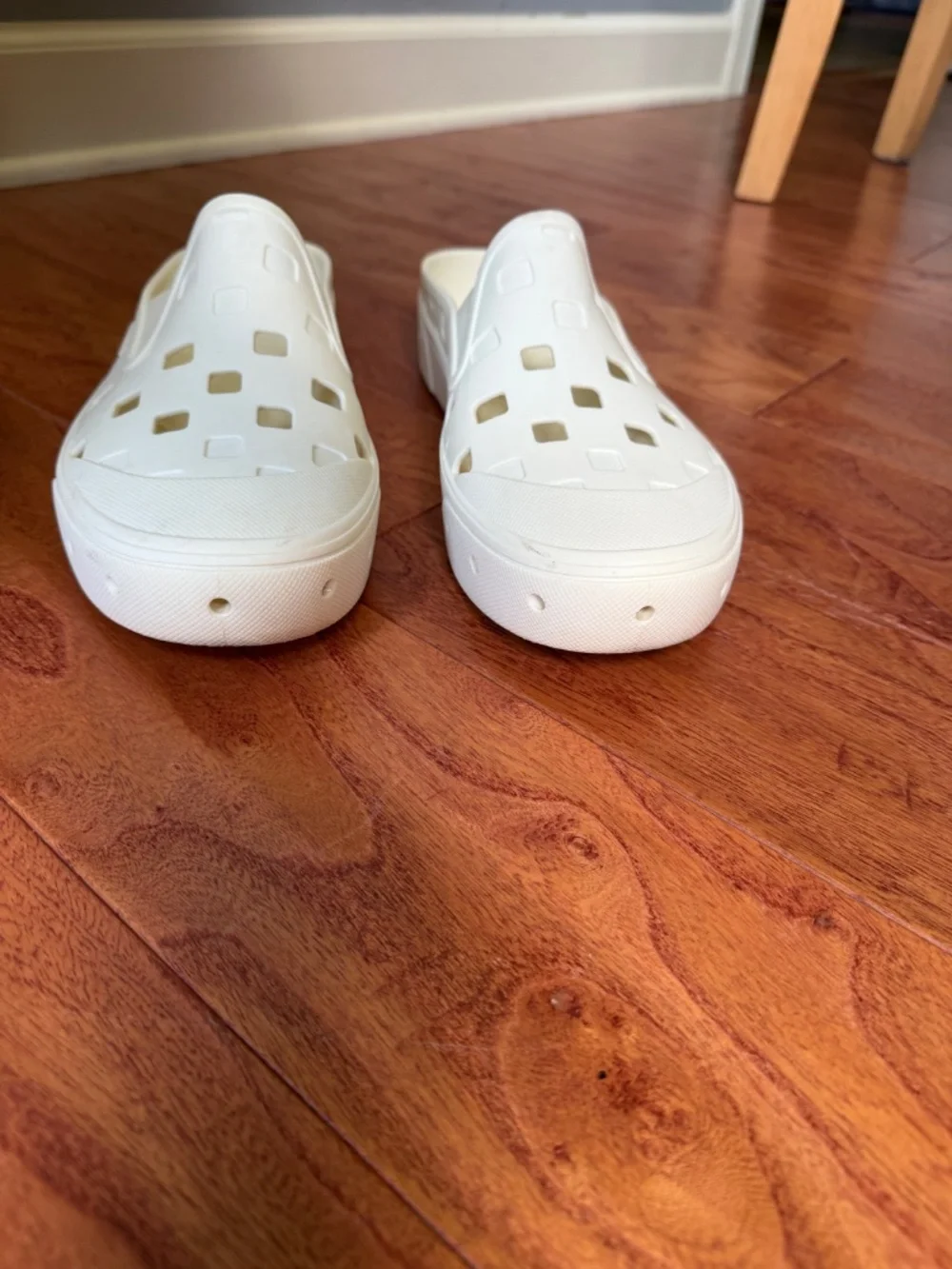 Vans men’s trek slip on